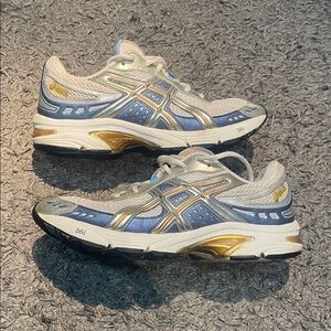 Asics gel shoes